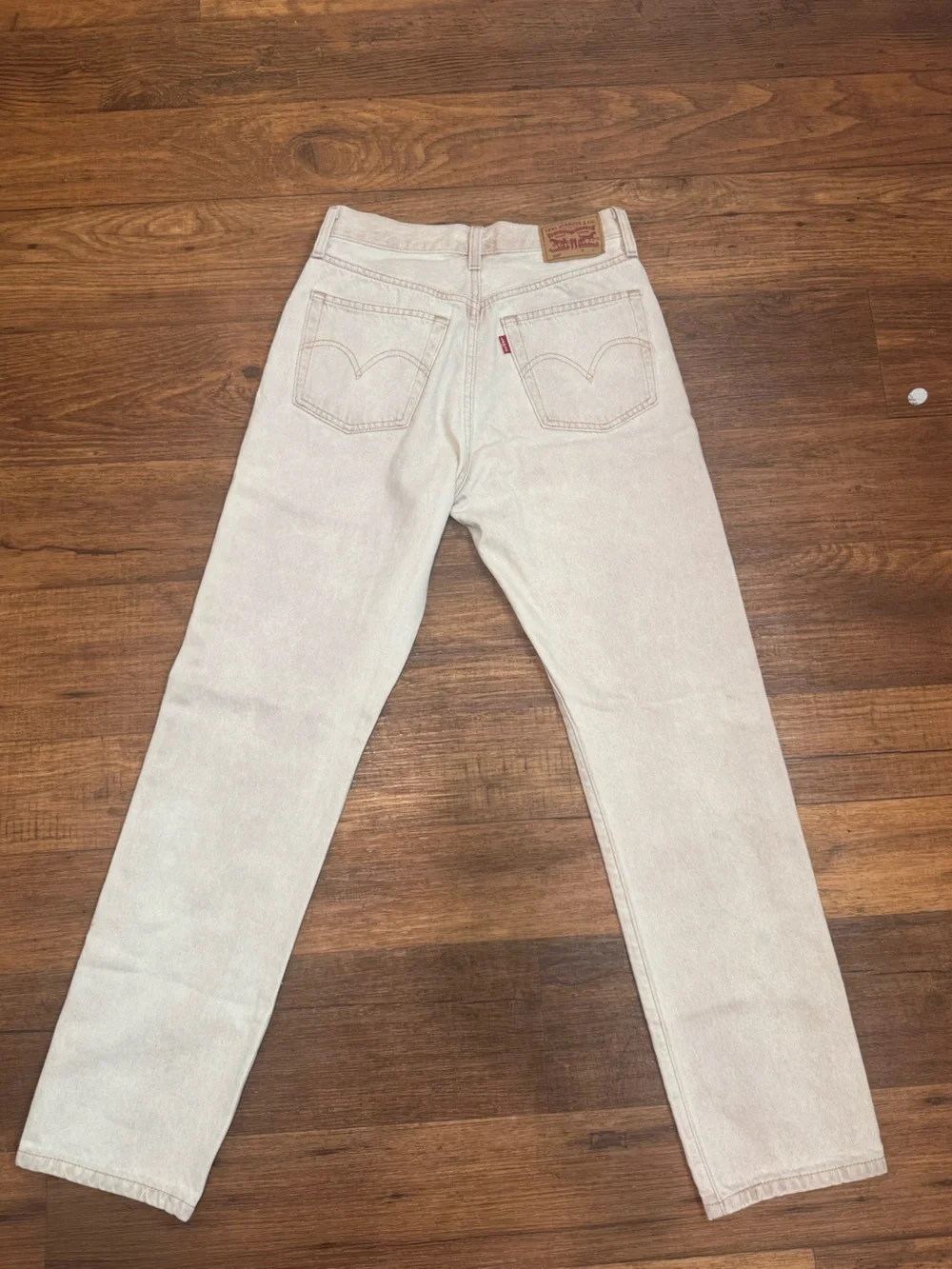 Women Levi's Off-White Straight Leg Jeans